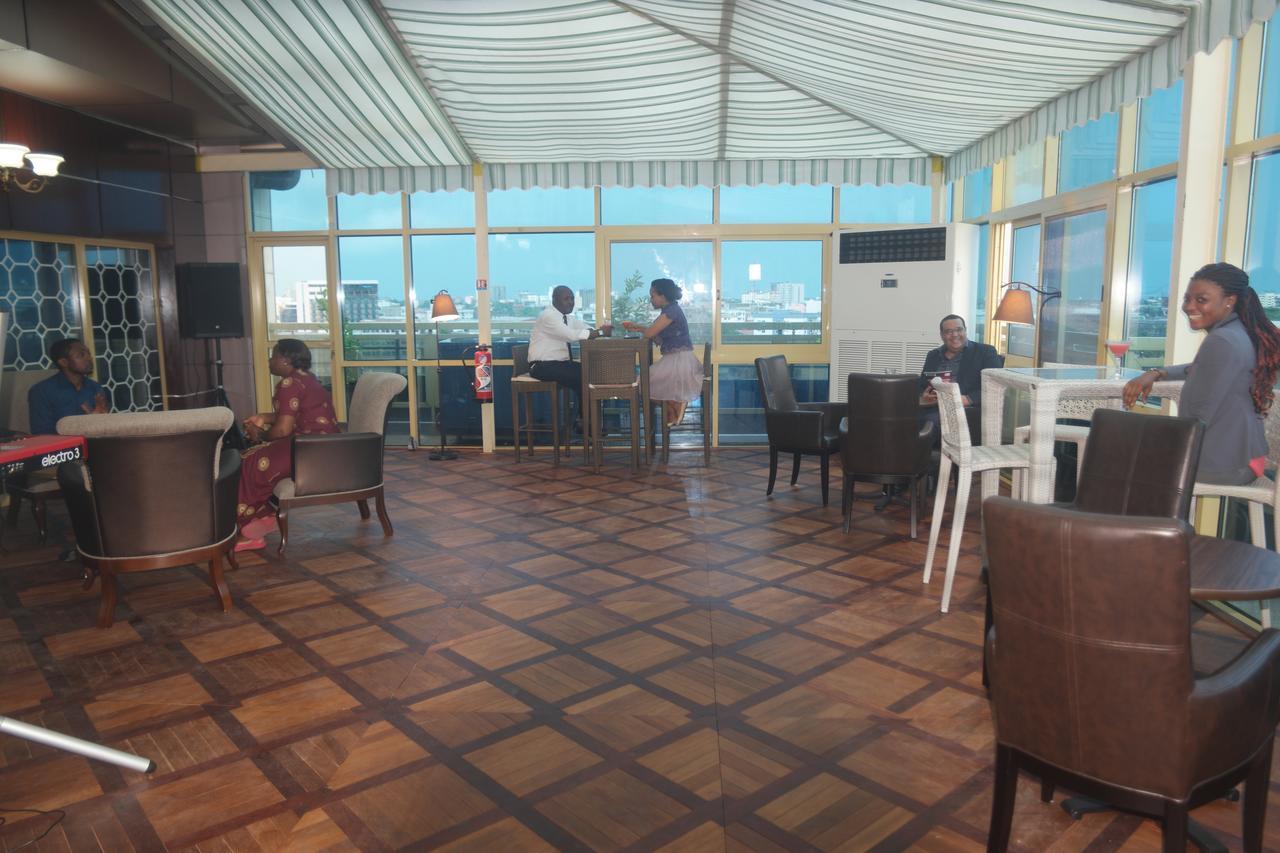 Noubou International Hotel Douala Exteriér fotografie