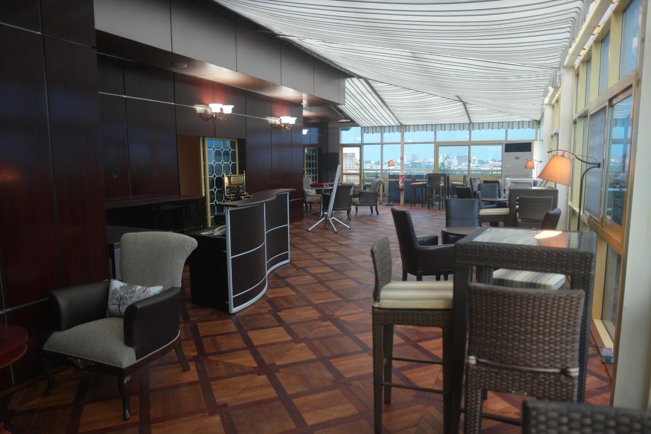 Noubou International Hotel Douala Exteriér fotografie