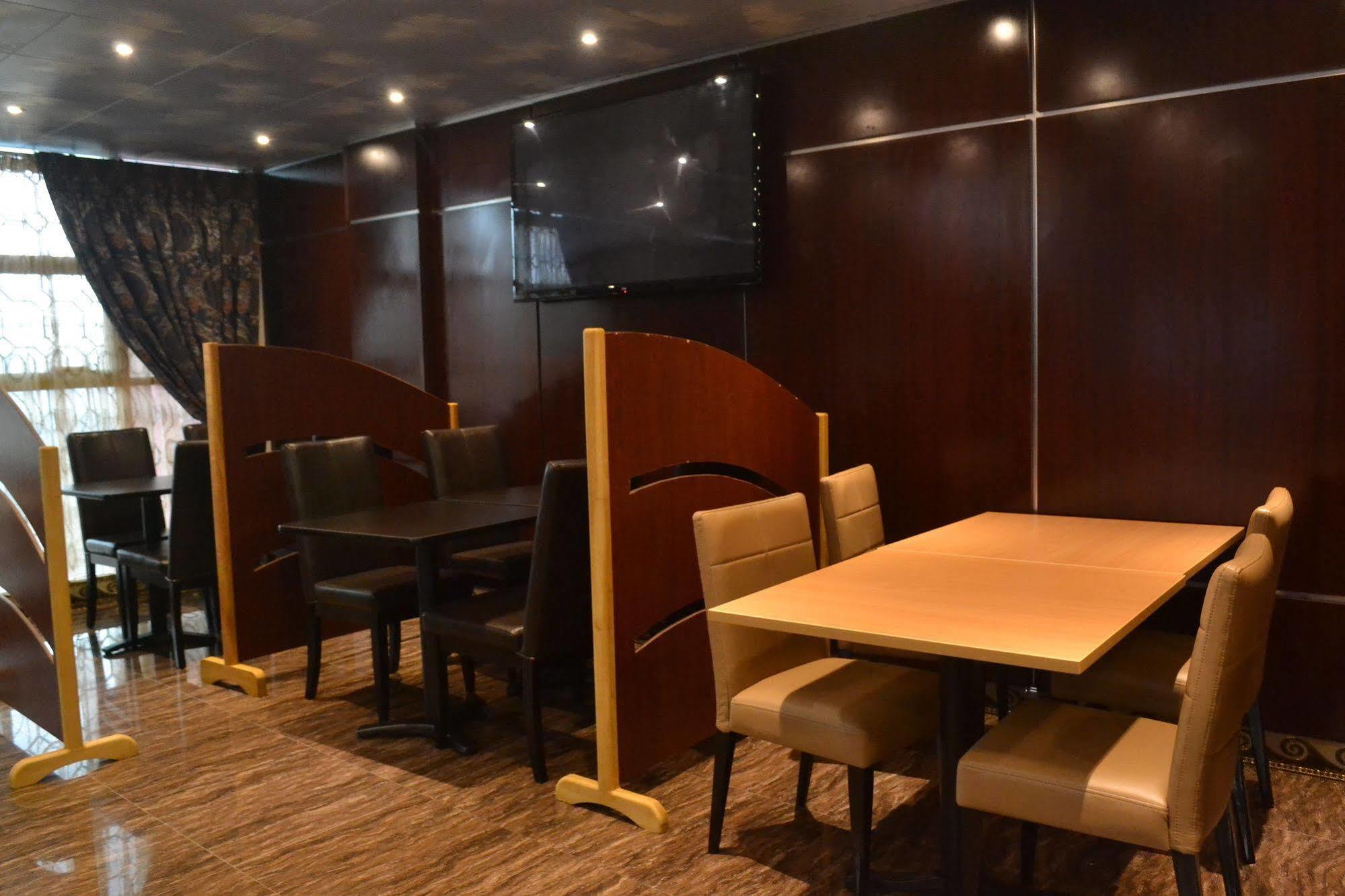 Noubou International Hotel Douala Exteriér fotografie
