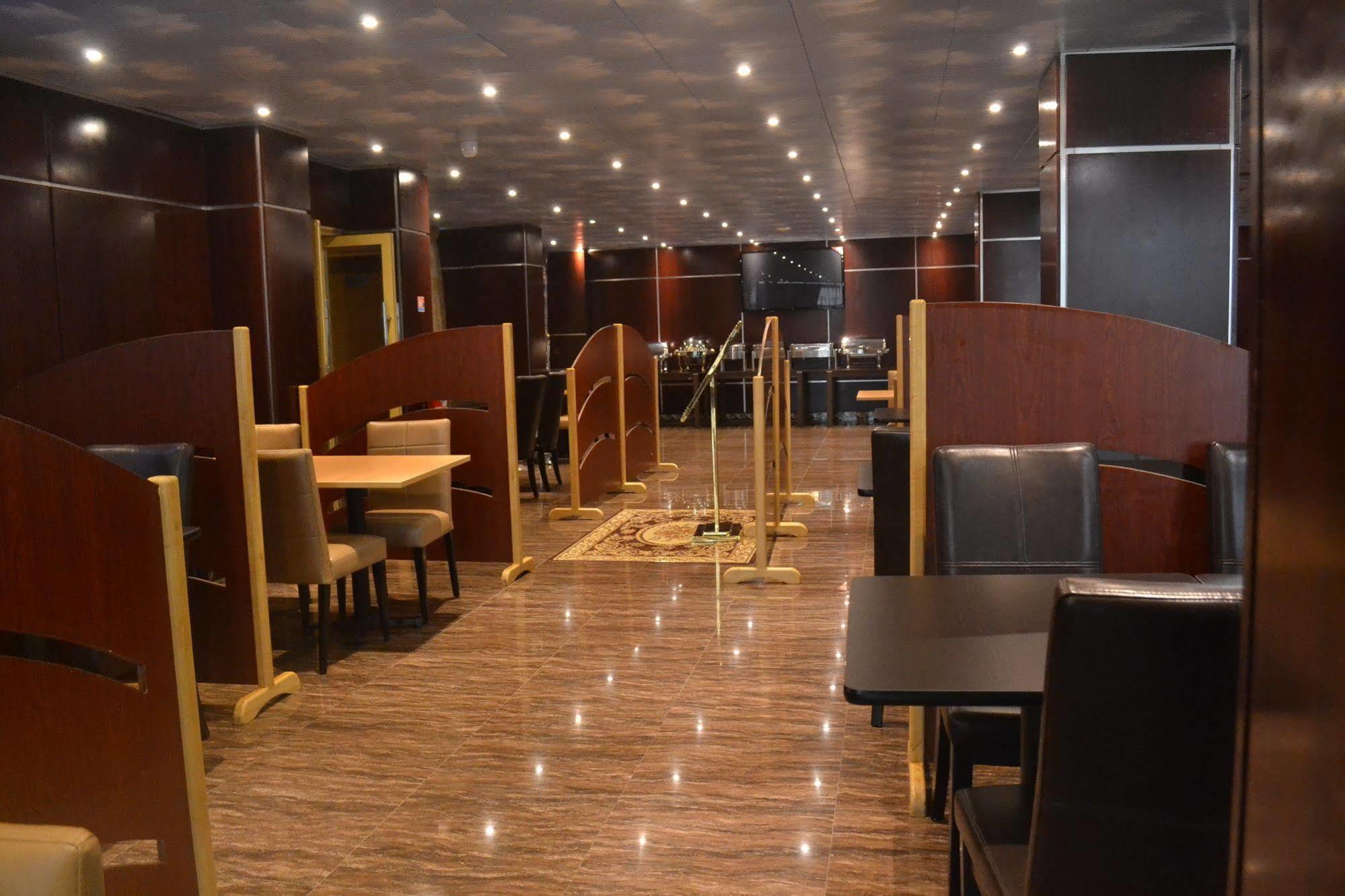 Noubou International Hotel Douala Exteriér fotografie