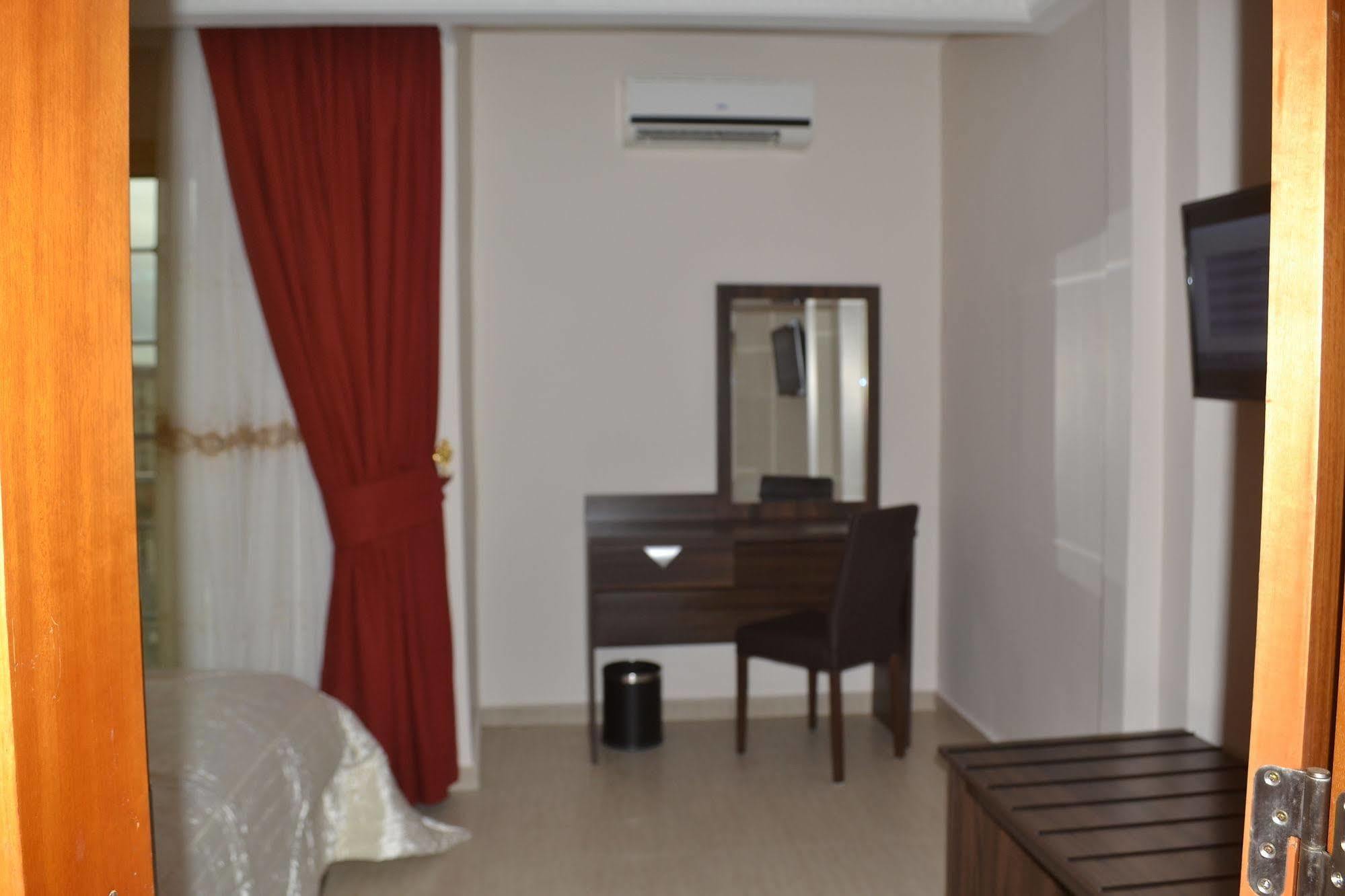 Noubou International Hotel Douala Exteriér fotografie