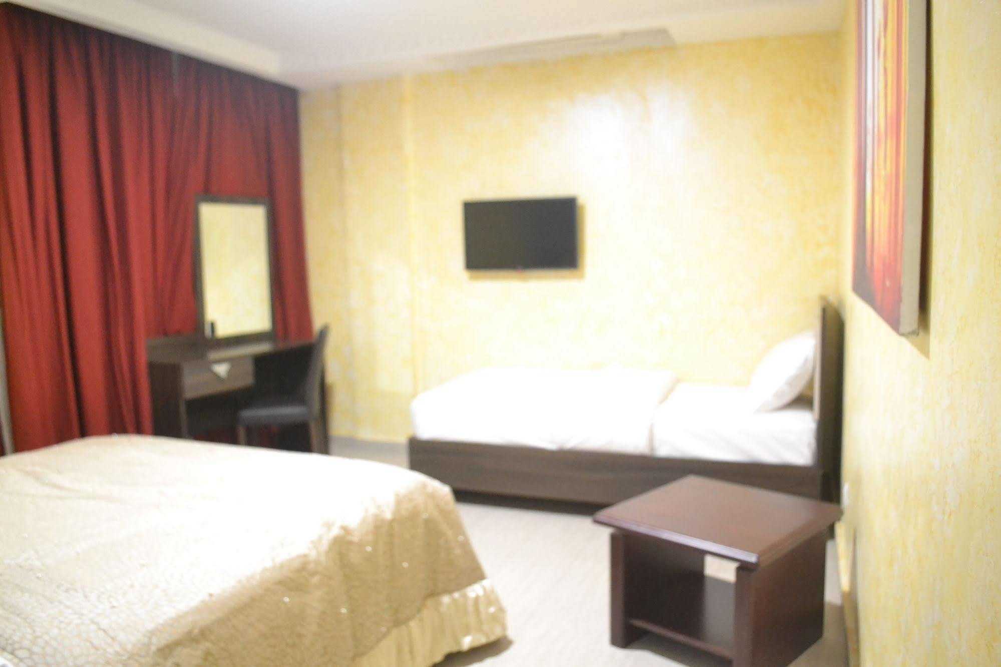 Noubou International Hotel Douala Exteriér fotografie